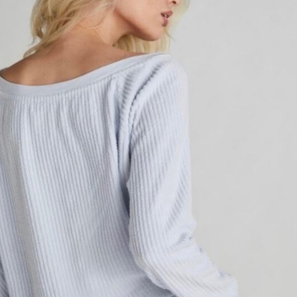 NWT Wildfox Tilda Oversized Light Blue Sweater - Picture 2 of 12